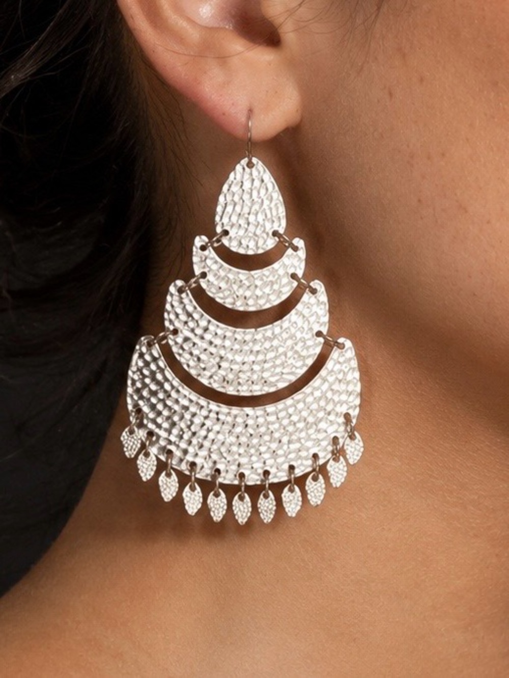 Vintage Gold Tone Tiered Hammered‎ Chandelier Dangle Earrings Boho Statement